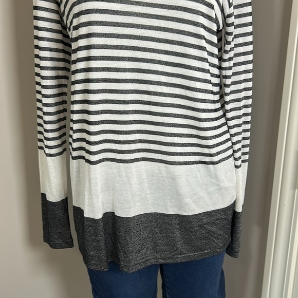 VINCE Variegated Deep Crewneck Top Oversized Shirt Knitted White Grey Stripe M - Picture 6 of 13
